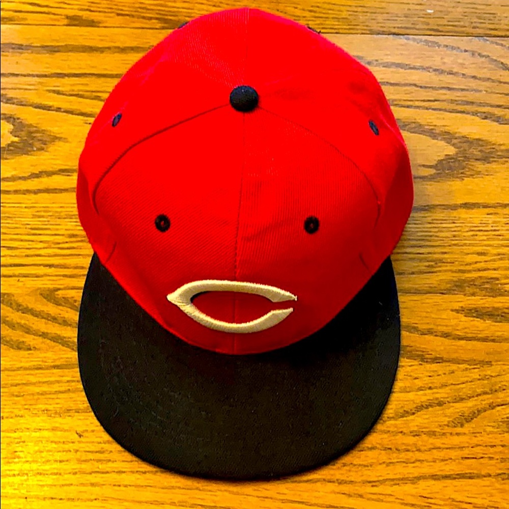 Cincinnati Reds Flatbill Hat - 7 1/2 (58 cm)